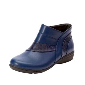 Comfortview Wide Width The Jolene Bootie 9WW Embossed Snakeskin Leather NWOT